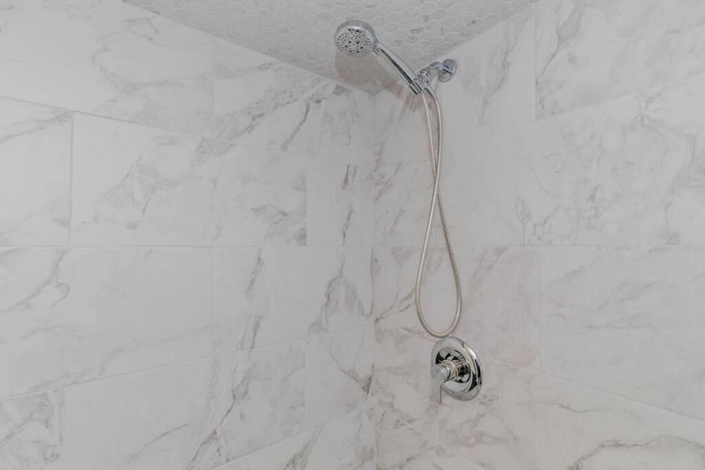 Luxury Basement Apartment In Oakville Buitenkant foto