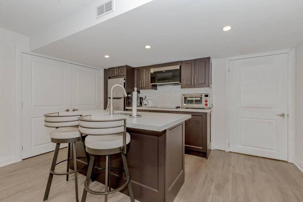 Luxury Basement Apartment In Oakville Buitenkant foto