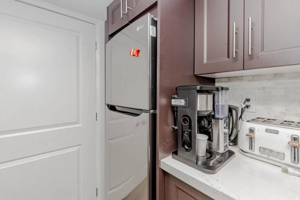 Luxury Basement Apartment In Oakville Buitenkant foto