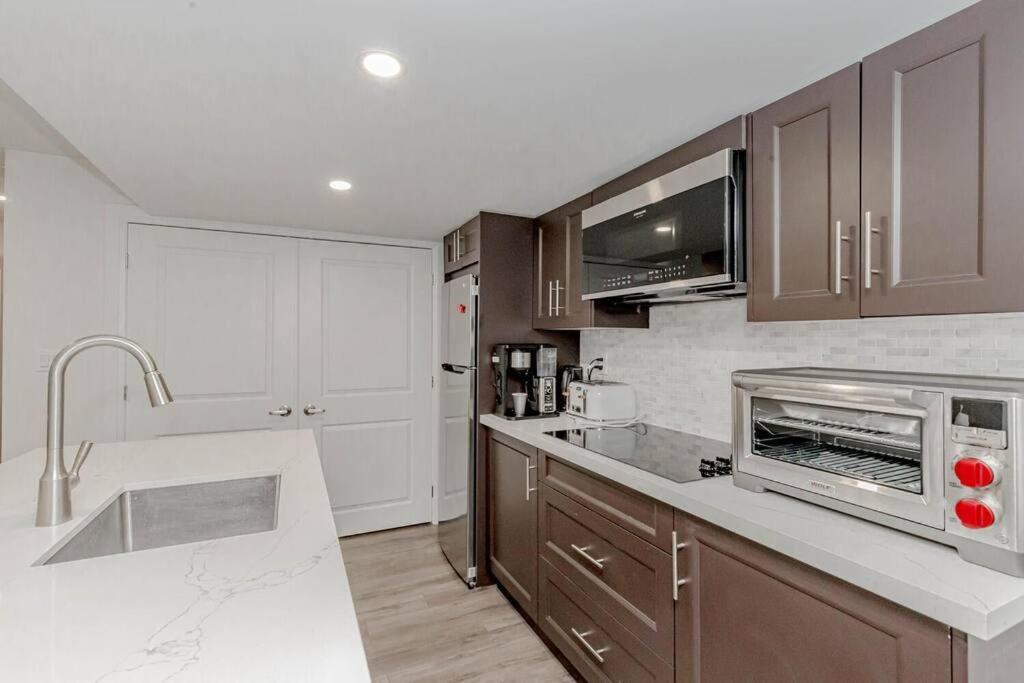 Luxury Basement Apartment In Oakville Buitenkant foto
