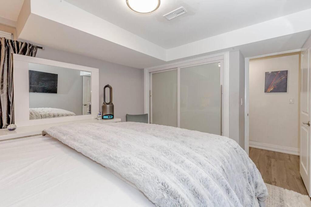 Luxury Basement Apartment In Oakville Buitenkant foto