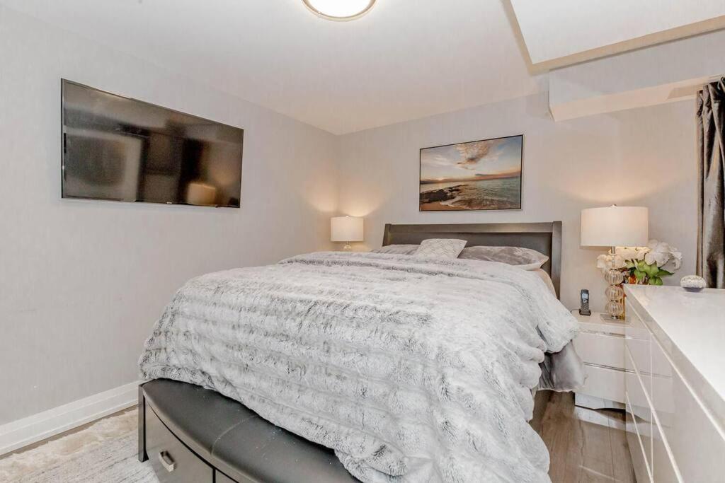 Luxury Basement Apartment In Oakville Buitenkant foto