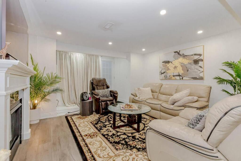 Luxury Basement Apartment In Oakville Buitenkant foto