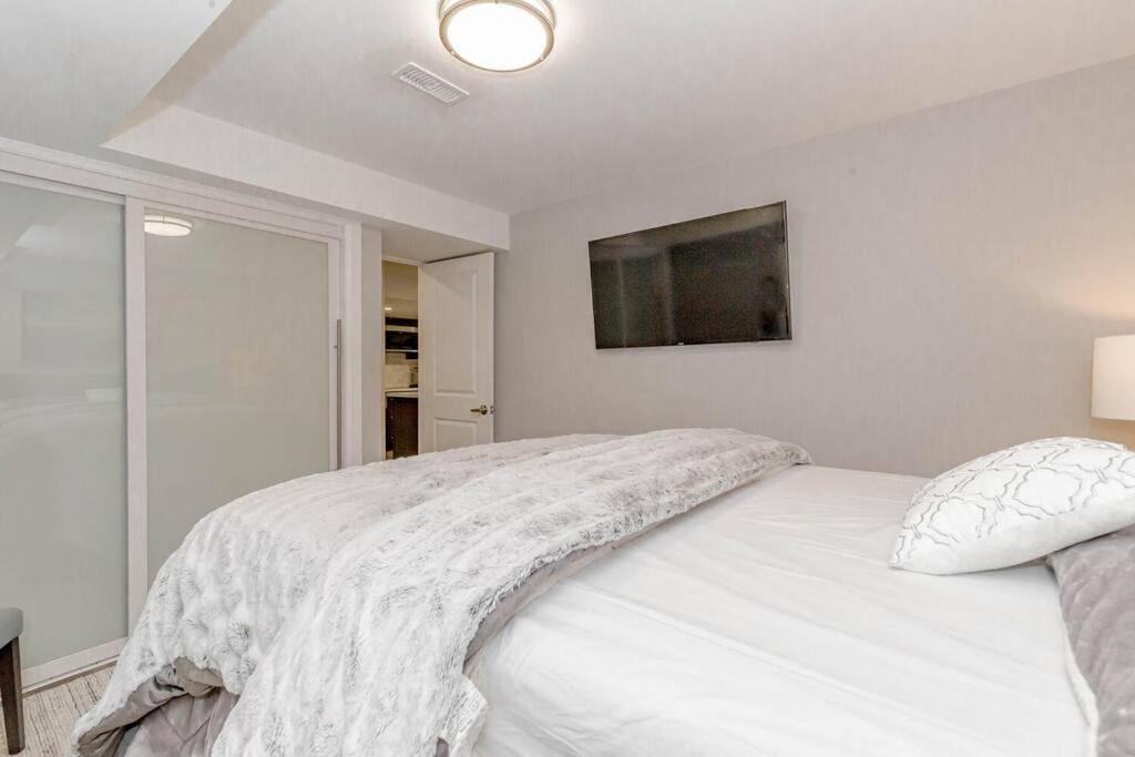 Luxury Basement Apartment In Oakville Buitenkant foto